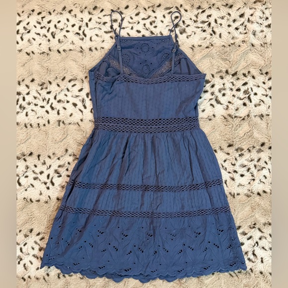 Abercrombie & Fitch Women’s Blue Tiered Lacey Floral Halter Sundress - Picture 4 of 9